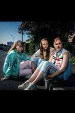 Watch Three Girls 123movies